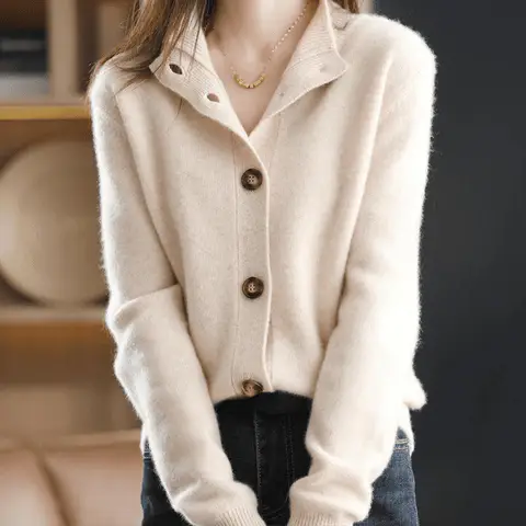 Annette - Knitted Cashmere Vest - Image 9