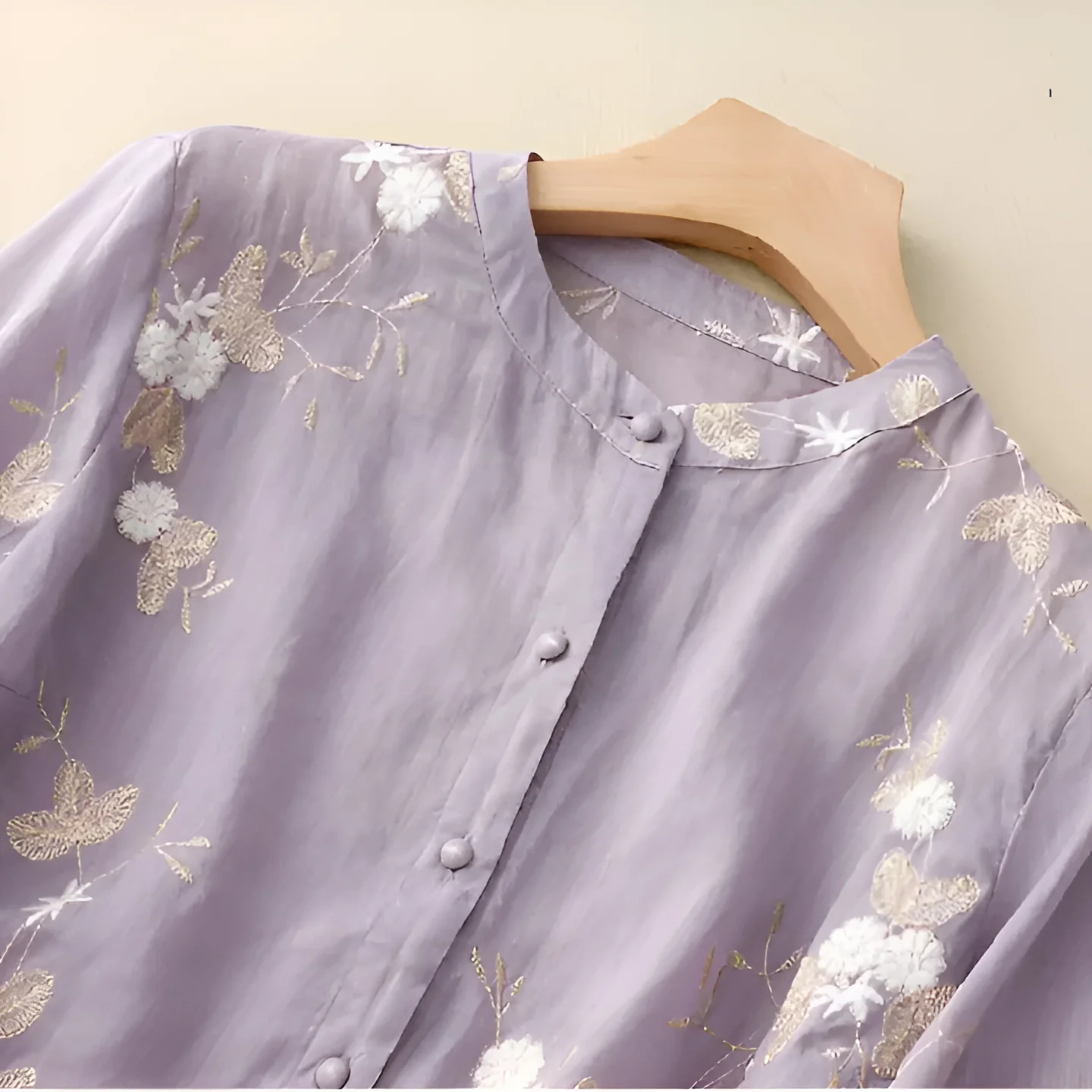 NELLIE™ | ELEGANT TOP WITH EMBROIDERED FLOWERS - Image 6