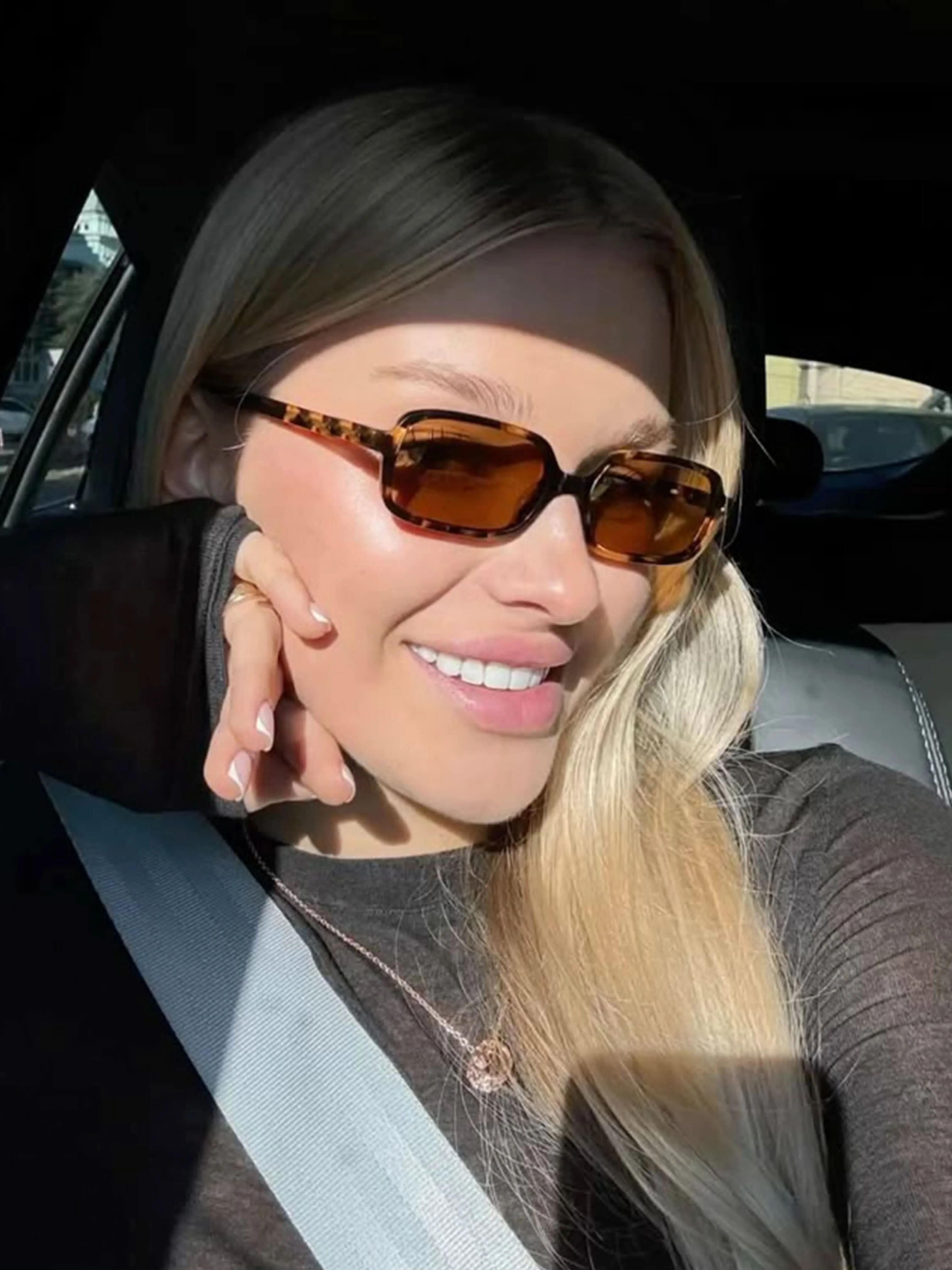 SKARLETT | GLAMOROUS SUNGLASSES - Image 7