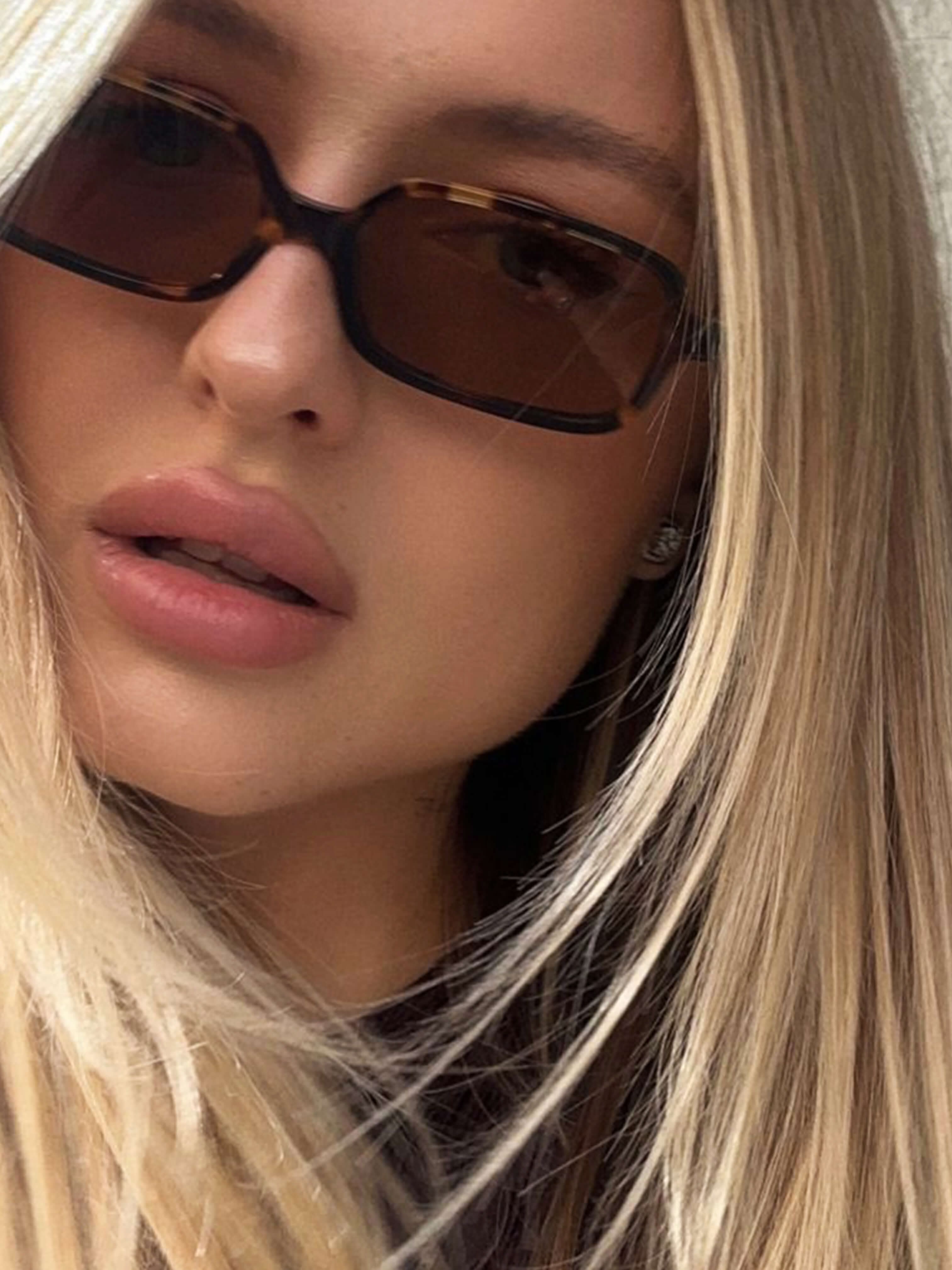 SKARLETT | GLAMOROUS SUNGLASSES - Image 9