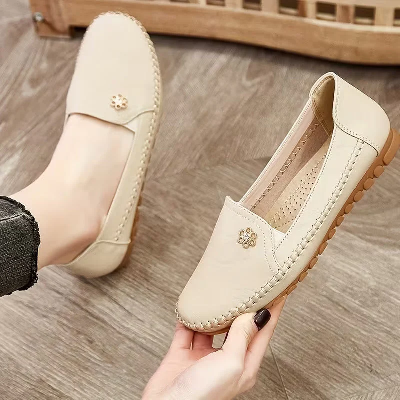 VINTA | ARTISAN CUT-OUT BREATHABLE LOAFERS - Image 10