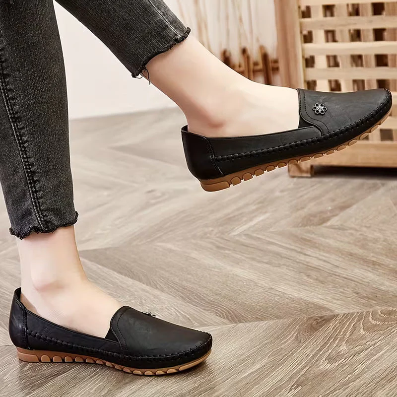 VINTA | ARTISAN CUT-OUT BREATHABLE LOAFERS - Image 8